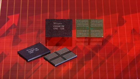 Sản xuất DRAM mới chỉ đáp ứng được 60% nhu cầu thị trường, thiếu hụt sẽ kéo dài vài năm tới