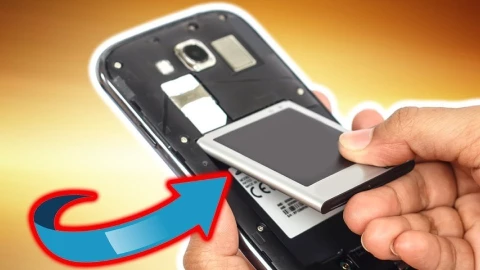 EU bắt buộc điện thoại tháo rời pin từ 2027, Apple, Samsung,... định làm thế nào?