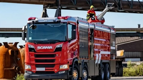 Tại sao Trung Quốc chi 700 triệu nhân dân tệ mỗi năm để nhập khẩu xe cứu hỏa trong khi nước này hoàn toàn có thể chế tạo tàu sân bay?