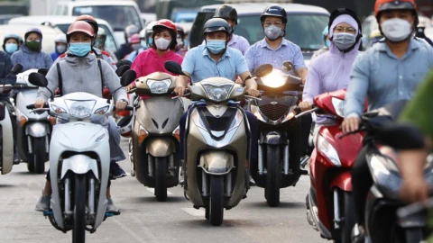 Hà Nội dự tính thí điểm cấm xe máy xăng tại 11 tuyến phố từ 1-7-2026