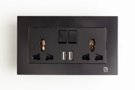 Nguy cơ và lưu ý quan trọng khi dùng ổ cắm điện tích hợp USB