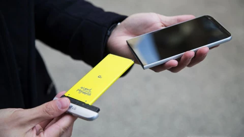 Smartphone 2027: Người dùng có thể tự thay pin, không cần ra tiệm