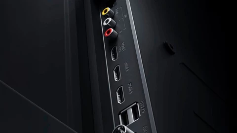 Khám phá công dụng bất ngờ của cổng USB phía sau Smart TV