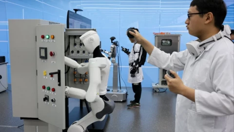 Trung Quốc đầu tư hàng tỷ đô la vào đội quân robot để vận hành lưới điện