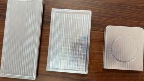 Đây có thể là chiếc điện thoại gập màn hình rộng đầu tiên của Samsung