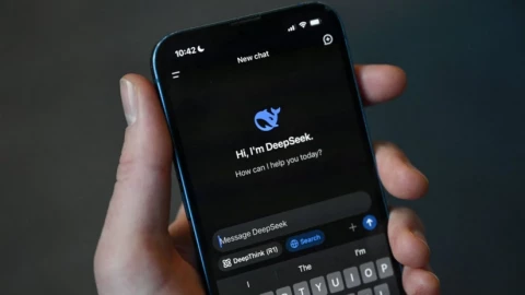 DeepSeek V4 rẻ hơn GPT 5.5 tới 97%, bằng cách nào???