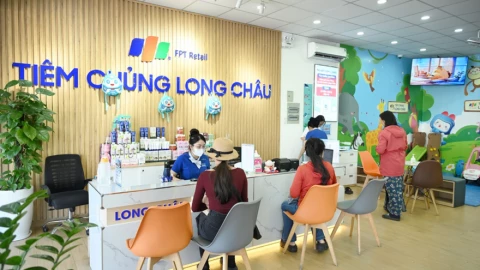 FPT Retail báo lãi trước thuế 472 tỷ đồng quý I/2026, hai “đầu kéo” Long Châu và FPT Shop đồng loạt bứt tốc