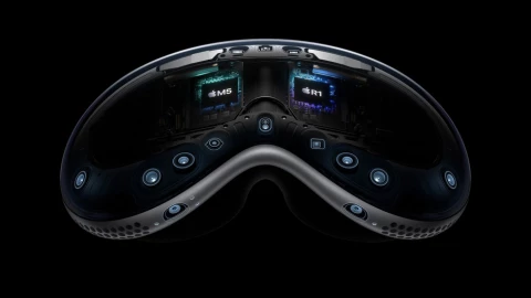 Apple Vision Pro lần đầu được sử dụng trong phẫu thuật đục thủy tinh thể