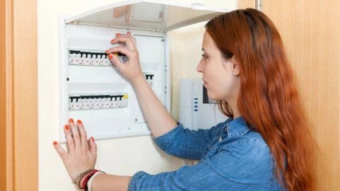 Sắp đi chơi dài ngày nghỉ lễ 30/4 - 1/5, đây là những thiết bị không cần ngắt điện khi rời khỏi nhà