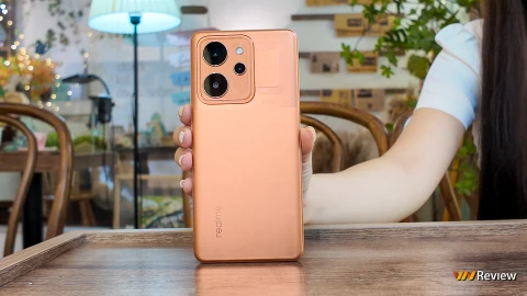 Pin trâu và độ bền cao giờ thành chuẩn mực mới của smartphone tầm trung