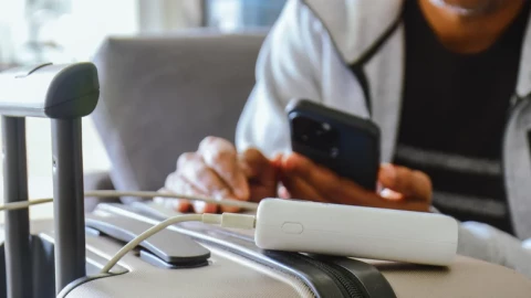 Nhật chính thức cấm dùng pin dự phòng trên mọi chuyến bay