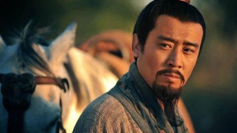 Lưu Bị làm gì để mưu sinh trước khi trở thành hoàng đế Thục Hán?