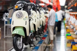 Giá xăng bất ổn thúc đẩy xuất khẩu xe máy điện của Trung Quốc sang Đông Nam Á