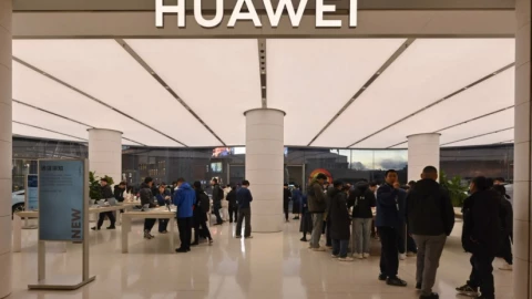 Huawei đã có 55 triệu smartphone cài sắn hệ điều hành HarmonyOS