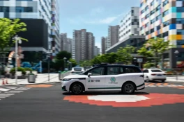 Vì sao Trung Quốc đột ngột dừng mọi dự án taxi tự lái mới?