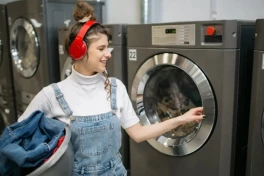 Tại sao máy giặt có cửa kính còn máy rửa bát thì không?