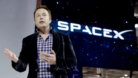 Chỉ Elon Musk mới có quyền sa thải chính mình tại SpaceX