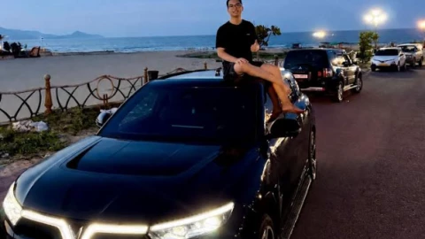 Gen Z "chấm điểm" Vinfast VF 9 bao nhiêu?