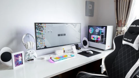 Tôi hối hận vì để case máy tính của mình ở dưới sàn nhà