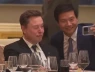 Biểu cảm của Elon Musk khi selfie cùng CEO Xiaomi Lei Jun