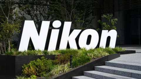 Nikon vừa có một năm tài chính tồi tệ nhất lịch sử