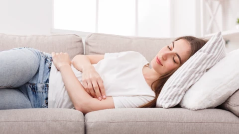 Lại bàn chuyện ngủ trưa: Ngủ thế nào, ngủ bao lâu thì hợp lý?