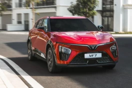 Chủ xe VinFast VF 7 bị "sốc" sau khi đi gần 25.000 km