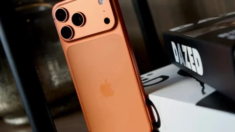 Tại sao nhiều người hối hận sau khi chi tiền cho iPhone Pro?