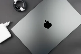 Sử dụng củ sạc USB-C của bên thứ ba cho MacBook có an toàn không?