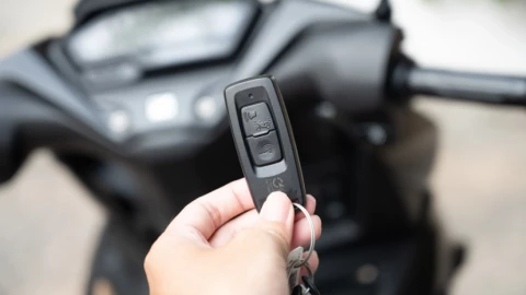 Lưu ý quan trọng khi sử dụng khóa Smartkey xe máy để đảm bảo an toàn