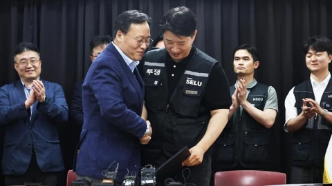 Các công đoàn lao động Samsung Electronics hoãn đình công!