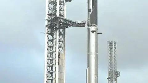 Công nhân bị tai nạn và tử vong, chuyến bay đầu tiên của Starship V3 bị hoãn