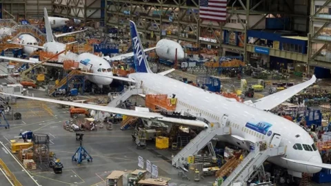 Tại sao Trung Quốc lại mua 200 máy bay Boeing từ Mỹ dù đã tự sản xuất được C919? Đằng sau đó phải chăng là chiến lược gì?