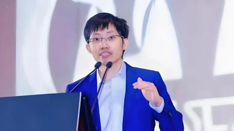 Lương Văn Phong không thiếu tiền. Vậy tại sao DeepSeek lại cần huy động tới 70 tỷ nhân dân tệ?