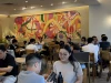 Nghịch lý mùa nắng nóng: Quán cà phê đông nghịt khách nhưng chủ quán "méo mặt"