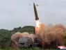 Kim Jong Un trực tiếp quan sát một cuộc thử nghiệm vũ khí quy mô lớn, cùng với một thống soái và ba tướng lĩnh