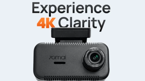 Camera hành trình 4K nhỏ gọn, tích hợp GPS và màn hình, giá chỉ 89 USD