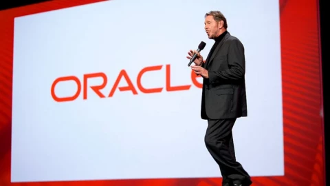 Oracle "cứng" với hàng chục nghìn nhân viên!