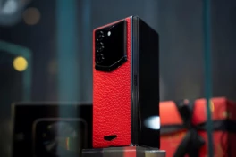 Vertu Alphafold trình làng: Điện thoại gập trăm triệu có trợ lý AI bảo mật cao