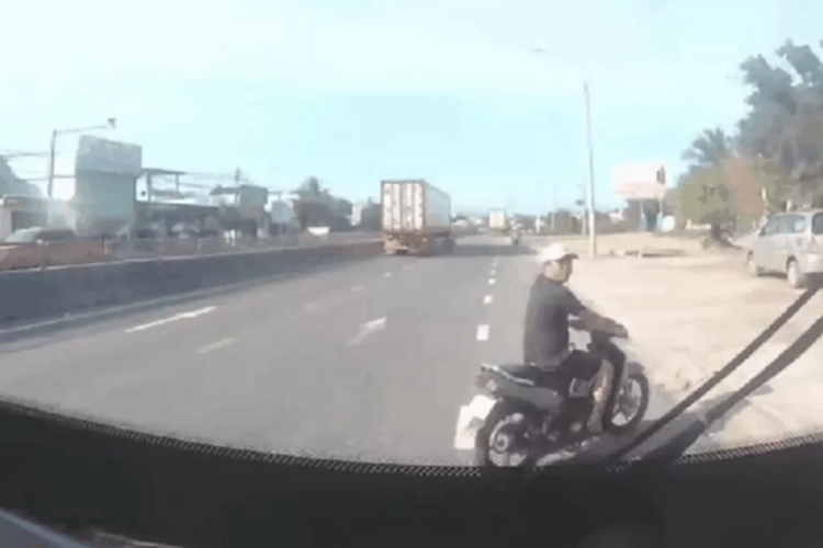 1740987570952.png 1740987570952.png