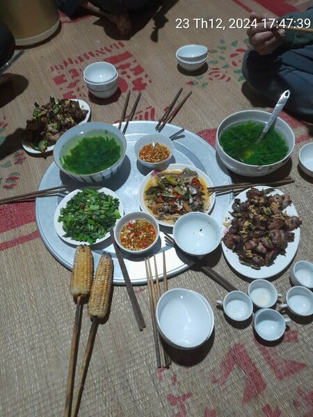 Những bữa cơm đạm bạc công trường