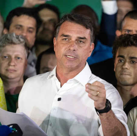 Ứng viên Tổng thống Brazil sang Mỹ tị nạn sau khi thua cử