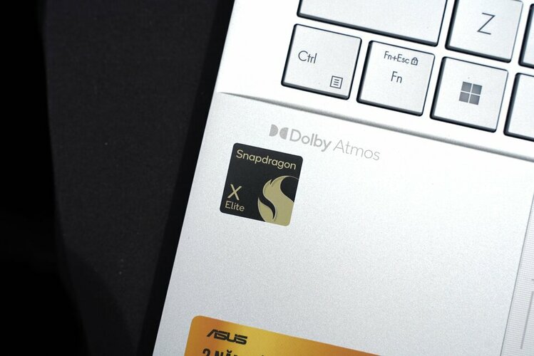 DSC03669_ko lo go.jpg