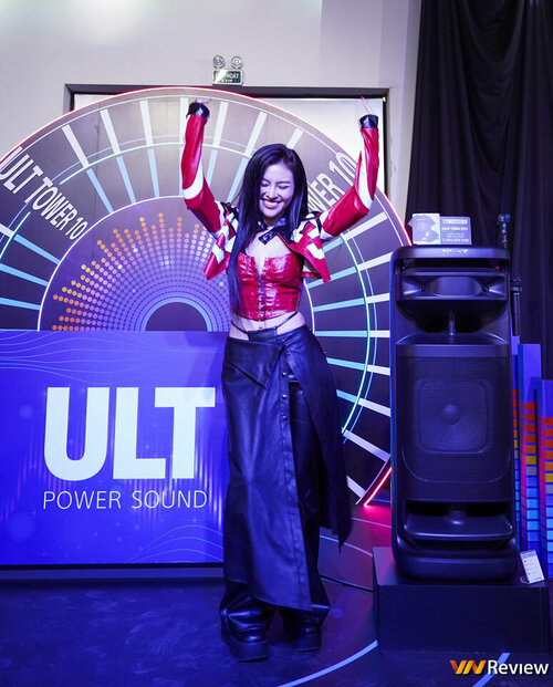 DSC04519_1280 logo mau.jpg