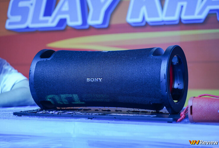 DSC04676_1280 logo mau.jpg