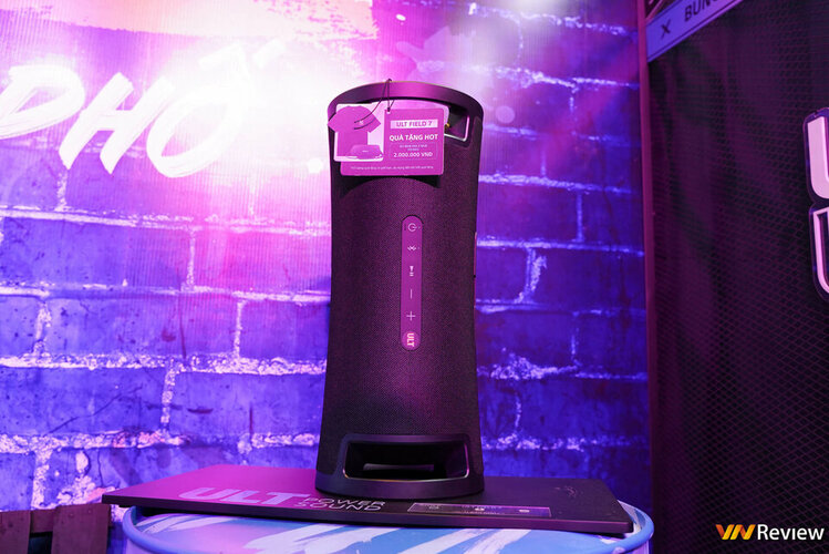 DSC04489_1280 logo mau.jpg