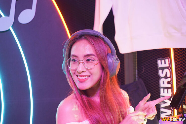 DSC04694_1280 logo mau.jpg