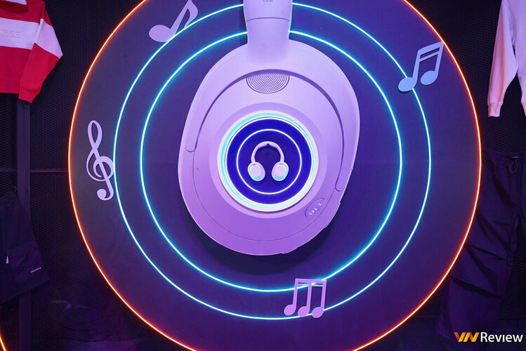 DSC04601_1280 logo mau.jpg