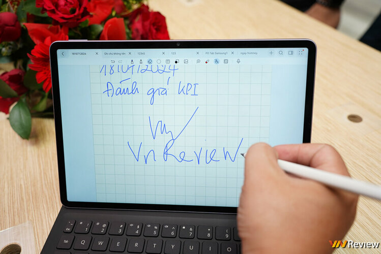 DSC05008_1280 logo mau.jpg