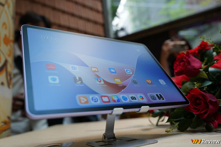 DSC04834_1280 logo mau.jpg